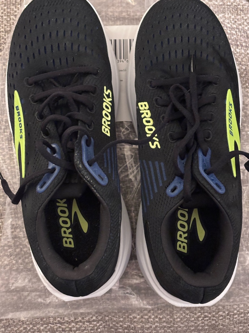 Brooks Black and Lime Ghost Max 3 Running Shoes